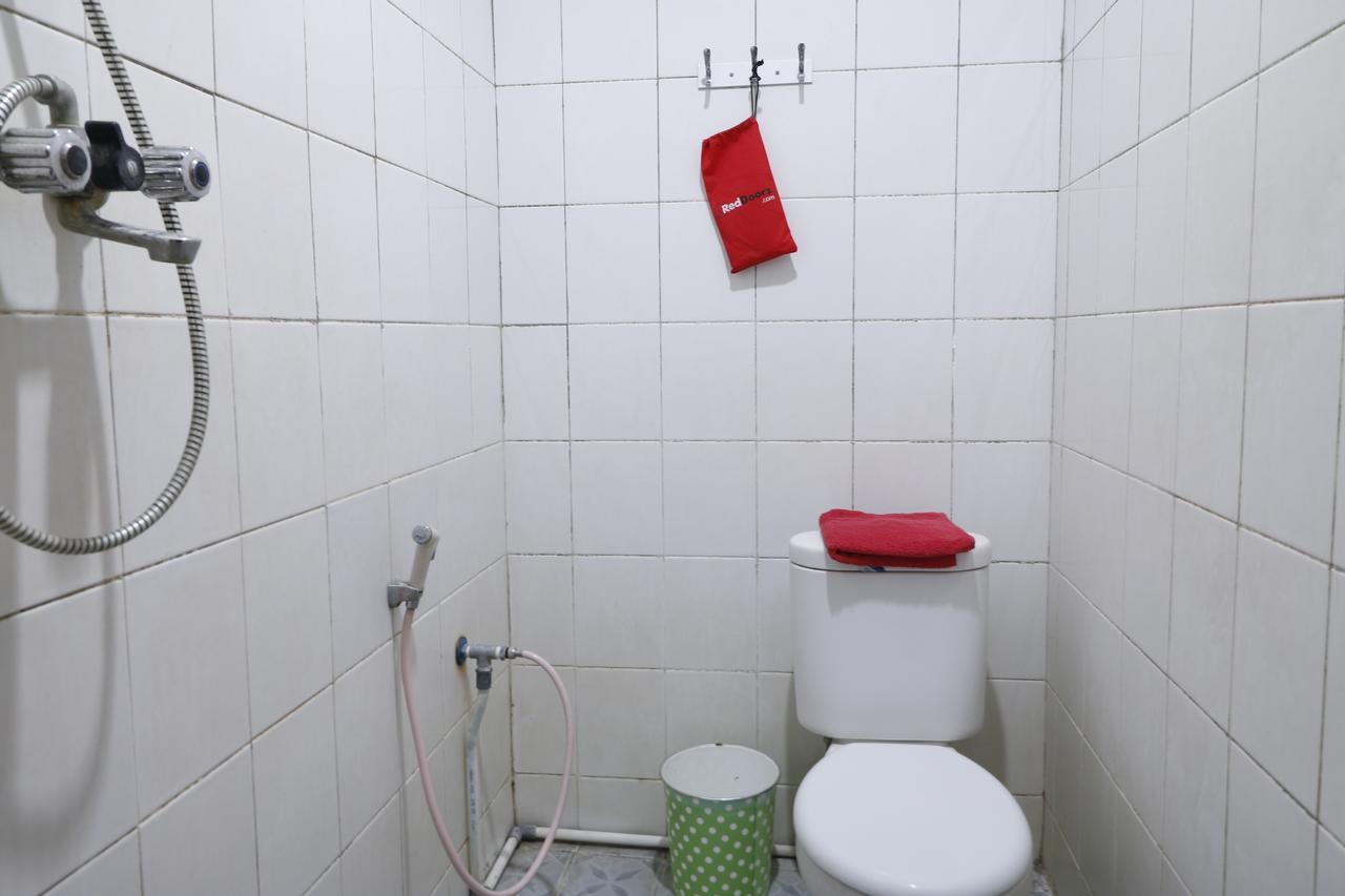 Reddoorz Plus @ Samratulangi Manado Ngoại thất bức ảnh