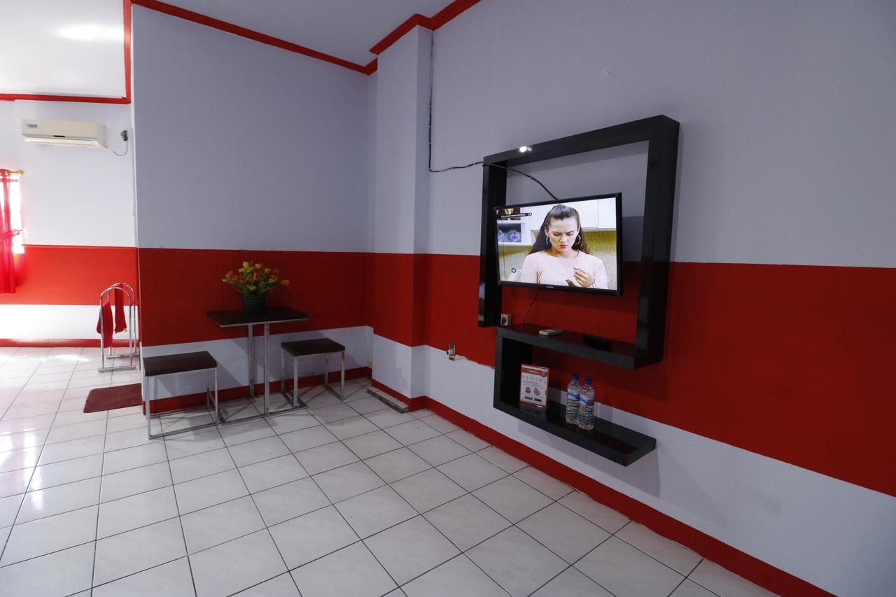 Reddoorz Plus @ Samratulangi Manado Ngoại thất bức ảnh