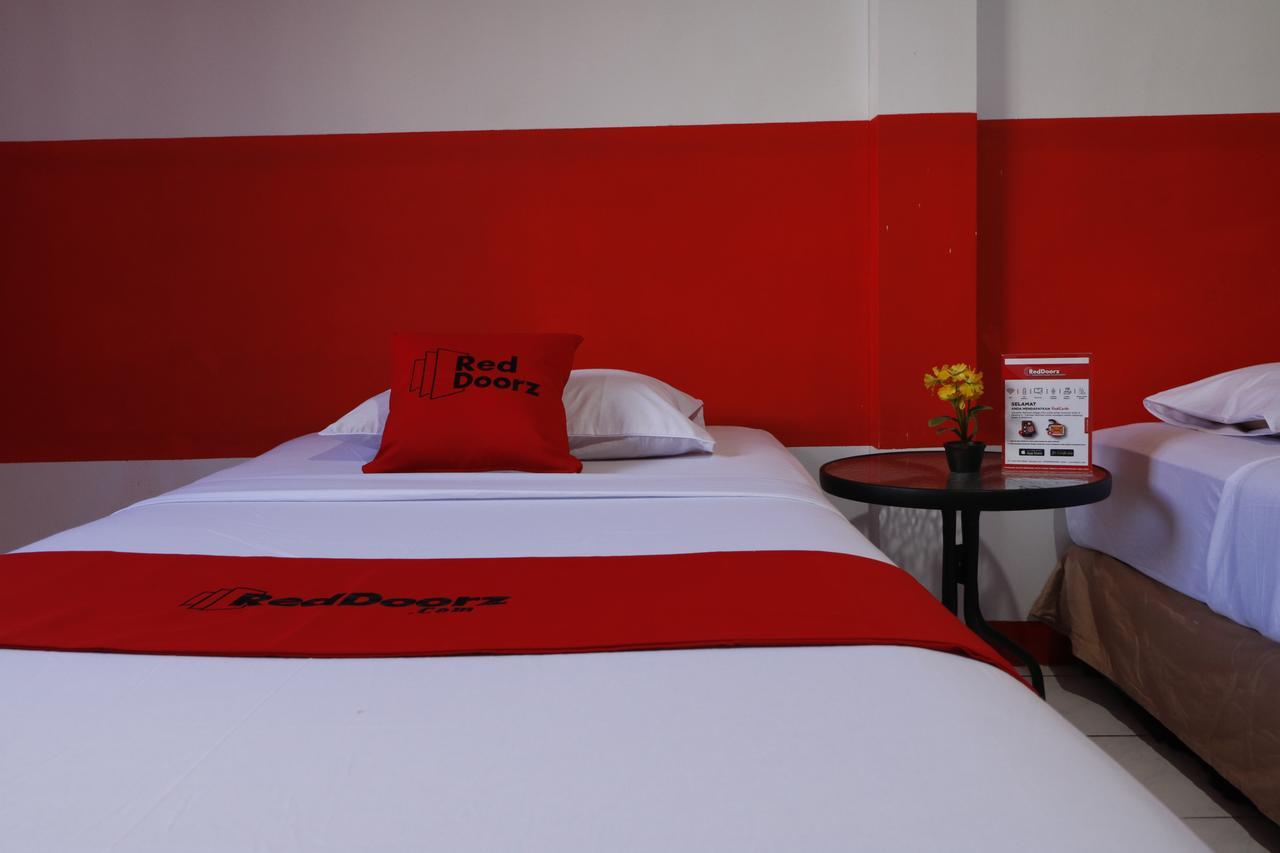Reddoorz Plus @ Samratulangi Manado Ngoại thất bức ảnh